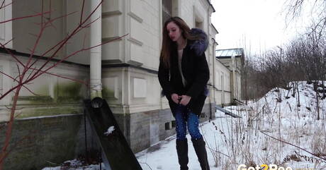 Got 2 Pee xxx picture collection featuring Vika in watersport fantasies