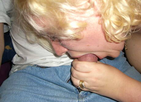 TAC Amateurs xxx pics collection featuring Barby in work with wet lips on dick