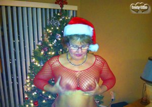 TAC Amateurs are pleased to offer you a free pictures featuring Busty Bliss in boy fuck girl action