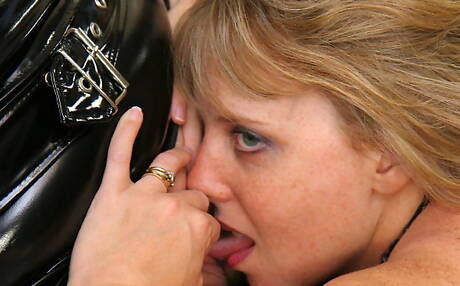 TAC Amateurs invite you to explore a xxx photos with Curvy Claire in girl on girl porn scene